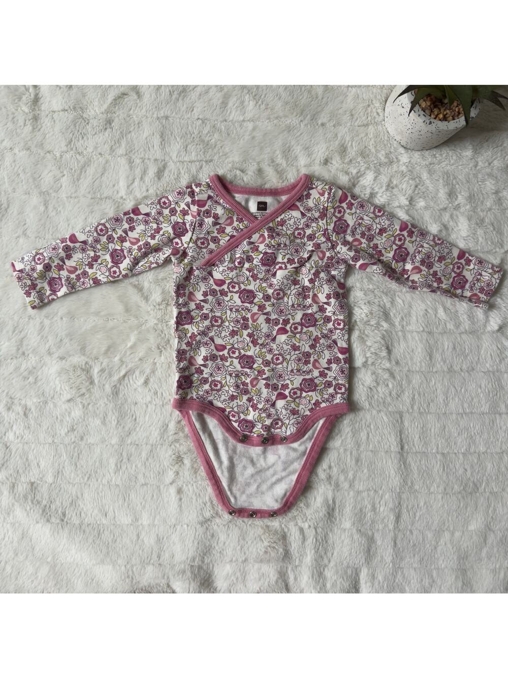 Tea Collection Floral Bird Pattern 100% Cotton Onesie One Piece Long Sleeve EUC